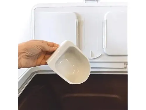 Pet Food CONTAINER 4.5 Kg Pets Qatar